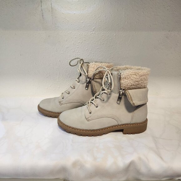 JustFab Illona Combat Boot Womens 7.5 White Faux Fir Lining Lace-Up Y2K Military - Picture 3 of 13